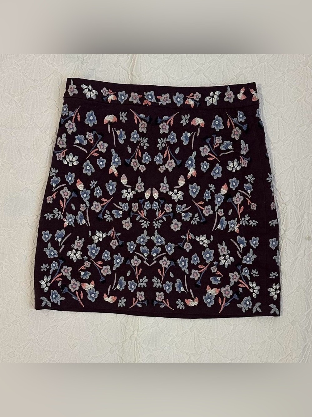 LOFT Floral Embroidered Mini Skirt